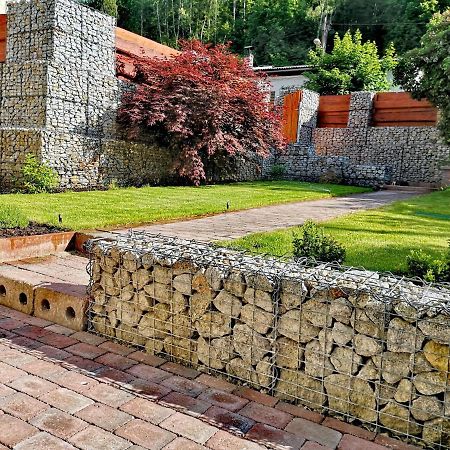 Villa Prazdninovy Dum Valdik à Loket Extérieur photo