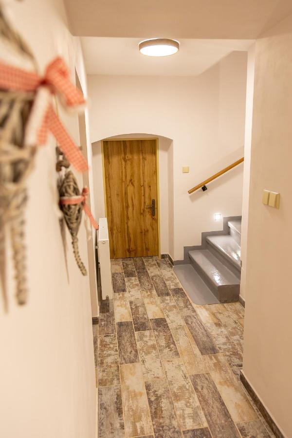 Villa Prazdninovy Dum Valdik à Loket Extérieur photo