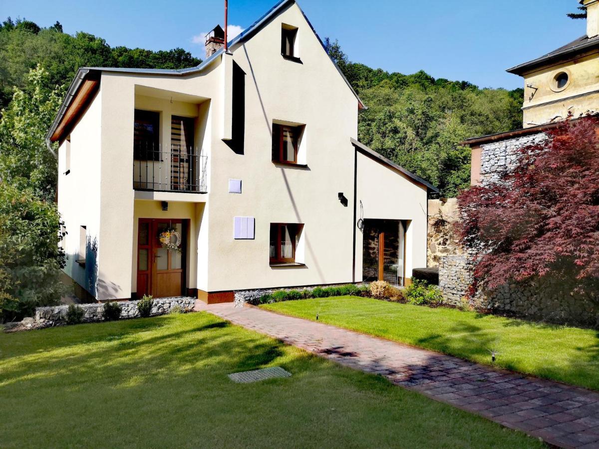 Villa Prazdninovy Dum Valdik à Loket Extérieur photo